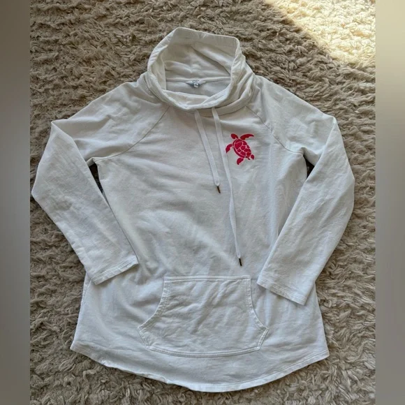 🎯 3 for $15 🎯 Crown and Ivy white tunic with pink sea turtle Women’s size medium - Picture 1 of 4